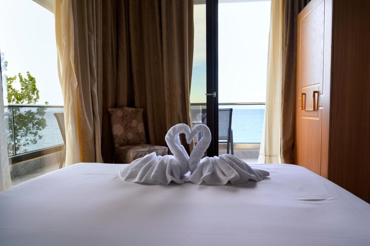 Halkidiki Greek Pride Seafront Hotel Skála Foúrkas 外观 照片